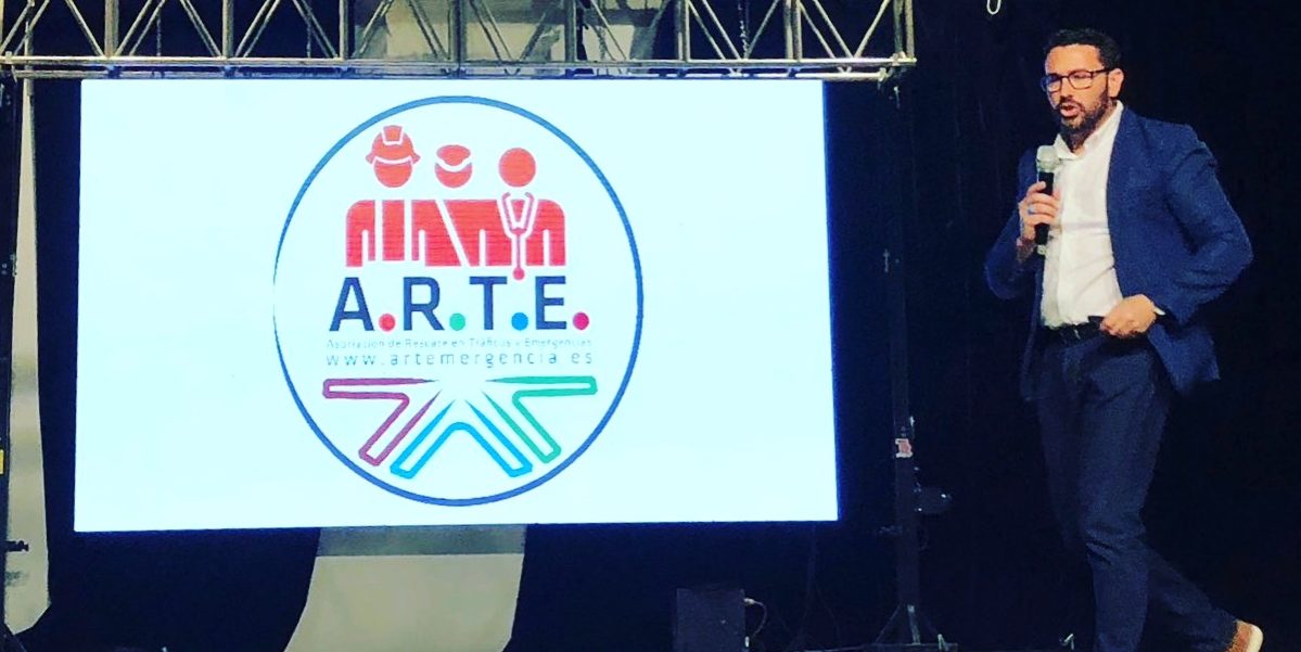 Juan Manuel Cervantes presentando a ARTE en Argentina